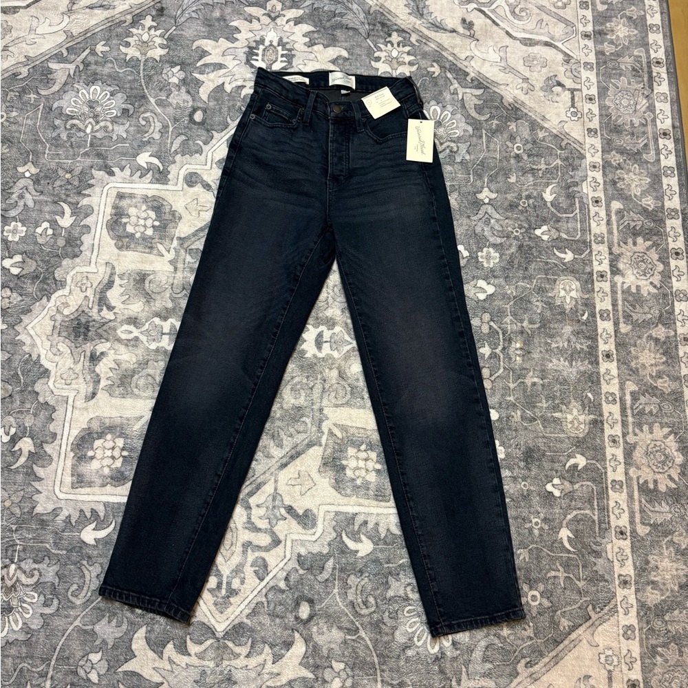 NWT Universal Thread deep navy Women's Jeans